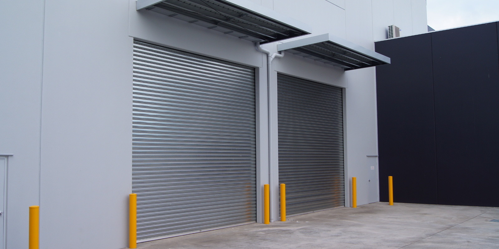 TauraEdge® Roller Door Track